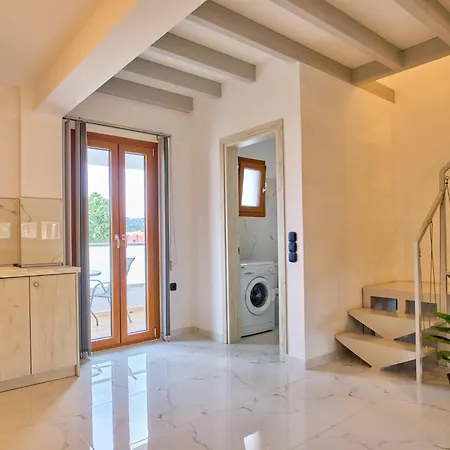 Emar Corfu * أريلاز